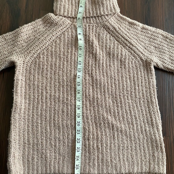 BP Turtleneck Knit Sweater. Size XXS - Picture 5 of 9